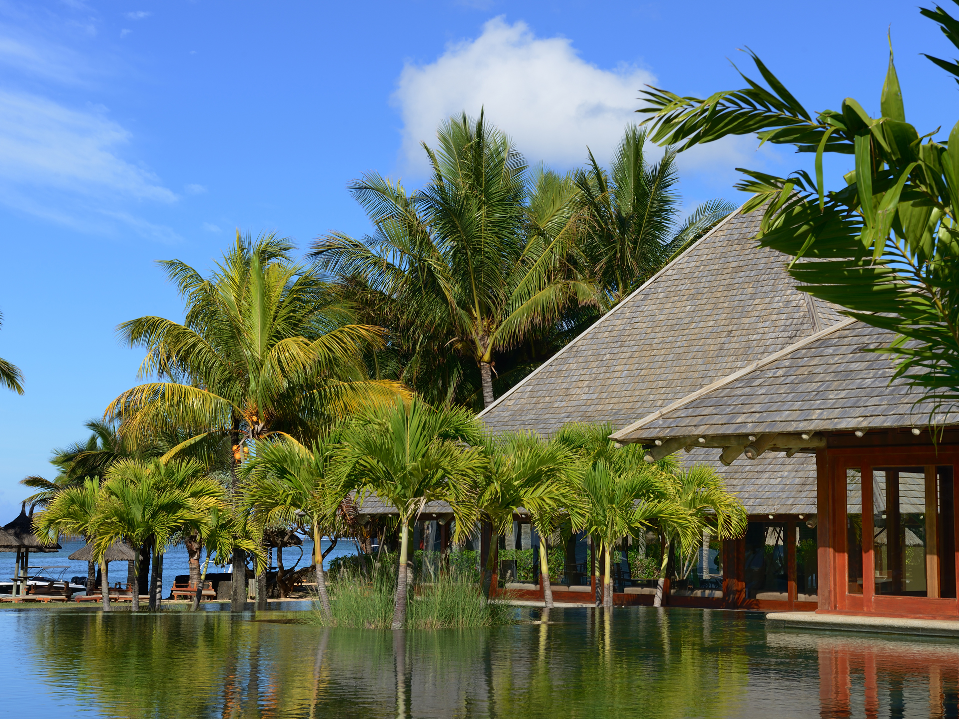 中东地区跟团10日游_毛里求斯\/迪拜多少钱_攻