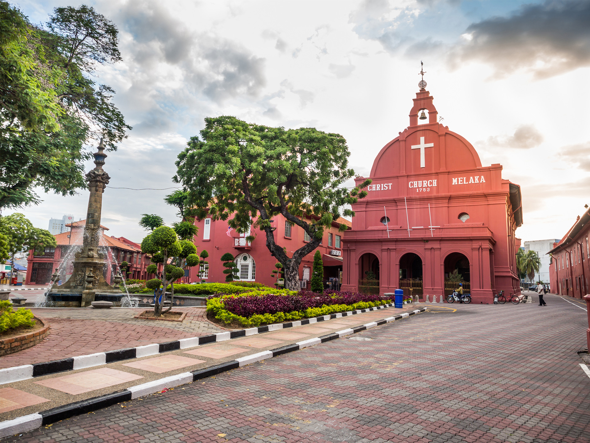【亚非13国邮轮】大洋宪章号-新加坡+马来西亚+泰国+斯里兰卡+马尔代夫+塞舌尔+毛里求斯+法属留尼汪+莫桑比克+南非39天【东南亚5国】