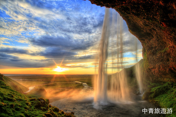 【悦游欧洲】冰岛一地一价全含10日游【FG极光：蓝冰洞+午夜极光游船+熔岩秀+火山洞穴+蓝湖温泉+飞机残骸+斯奈山/E线夏季环岛+观鲸】