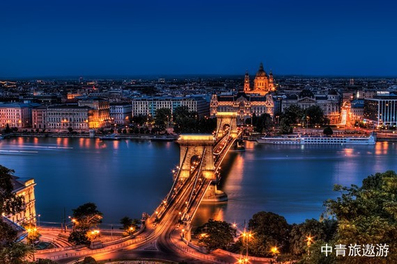 精品【东欧】奥地利+捷克+匈牙利13天【金色大厅|美泉宫|萨尔茨堡城堡含往返缆车|双湖区深度|黑维兹温泉体验|渔人堡|多瑙河游船】
