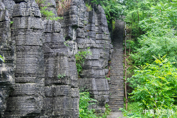 【湖北】恩施當地4晚5日游【屏山大峽谷+仙山貢水+騰龍洞+恩施大峽谷+七星寨+恩施大峽谷+地縫+梭布埡】