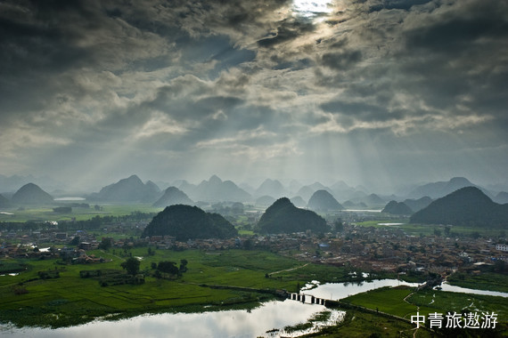 【漫品滇东南】云南昆明+抚仙湖+建水+元阳+蒙自+弥勒+普者黑深度8日游【感受百年滇越铁路/《芳华》碧色寨怀旧换装体验/元阳体验插秧抓鱼】
