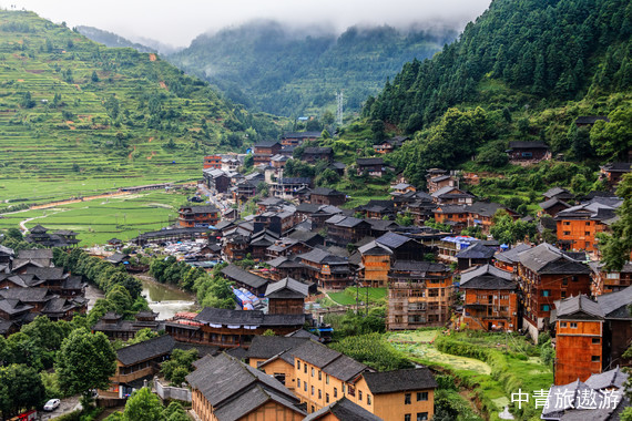 【環(huán)游貴州雙飛8天】梵凈山、鎮(zhèn)遠(yuǎn)、遵義、黃果樹、荔波小七孔、西江千戶苗寨、萬(wàn)峰林、馬嶺河、甲秀樓、天河潭、茅臺(tái)鎮(zhèn)