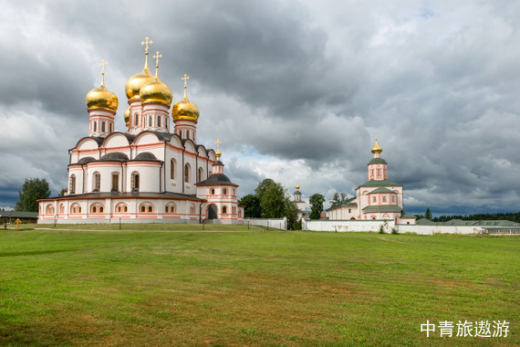 【俄罗斯】惠享莫斯科+圣彼得堡+摩尔曼斯克10日【克里姆林宫|叶卡捷琳娜宫|极地追光】