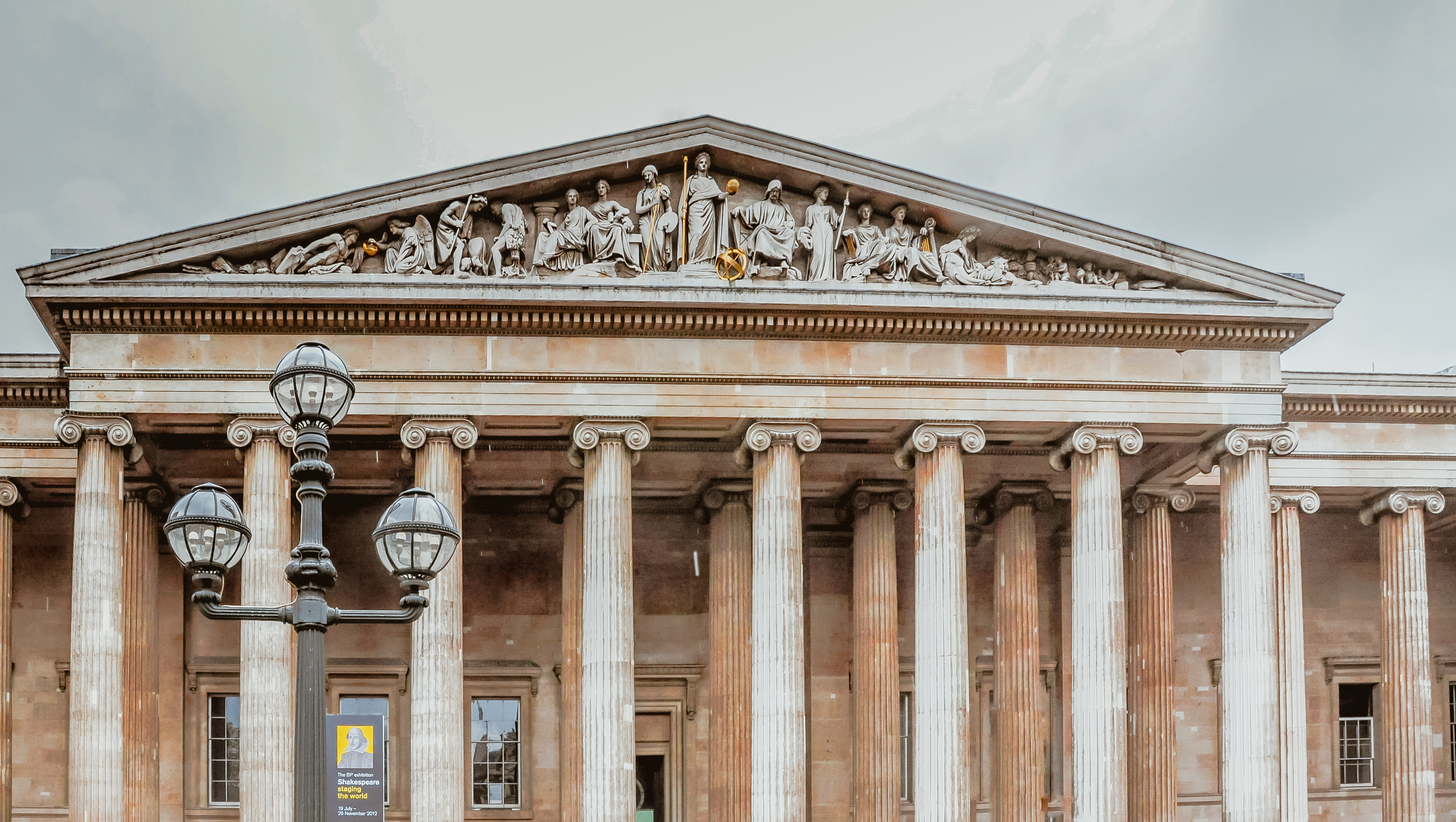 【欧洲】英国+爱尔兰+北爱尔兰+苏格兰高地19日【大英博物馆|国 家美术馆|剧院魅影|巨石阵|丘吉尔庄园|宝尔势格庄园|莫赫悬崖|剑桥撑篙】